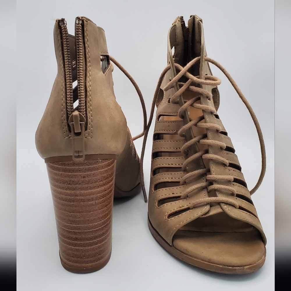 Soda size 7 lace-up open toed heels